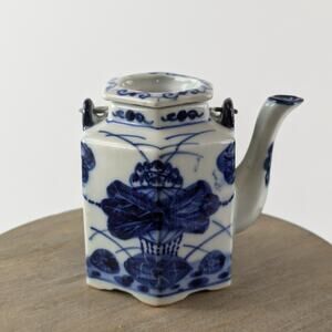 Miniature Chinese Tea Pot Vintage Soy Sauce Vinegar Container Chinoiserie Cobalt